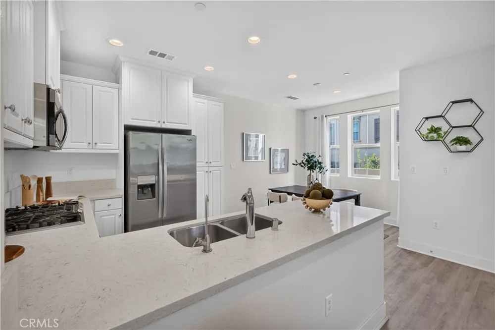 340 S Auburn Heights Anaheim, CA 92807