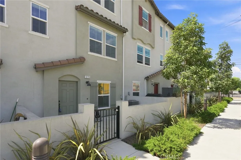 1279 Bonnet Way Torrance, CA 90502