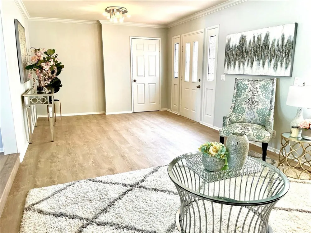 17912 Gridley Road Artesia, CA 90701