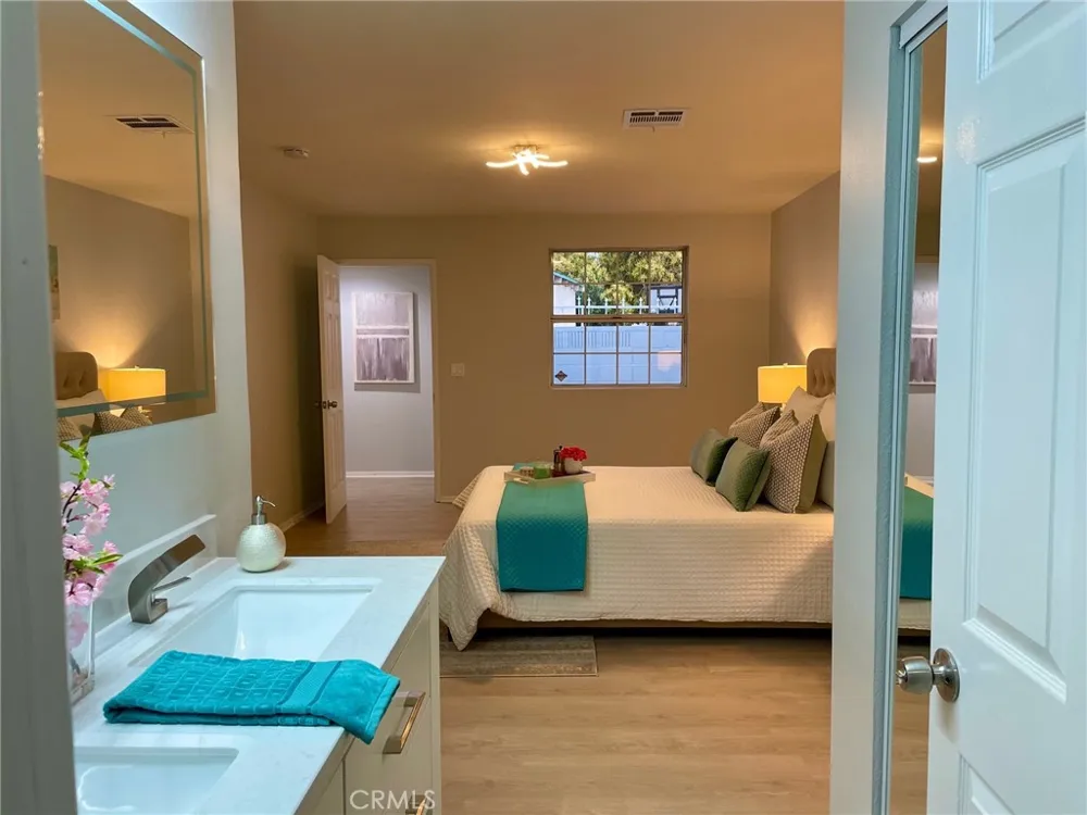 17912 Gridley Road Artesia, CA 90701