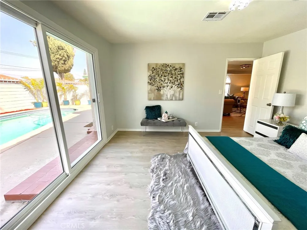 17912 Gridley Road Artesia, CA 90701
