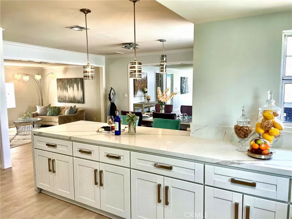 17912 Gridley Road Artesia, CA 90701