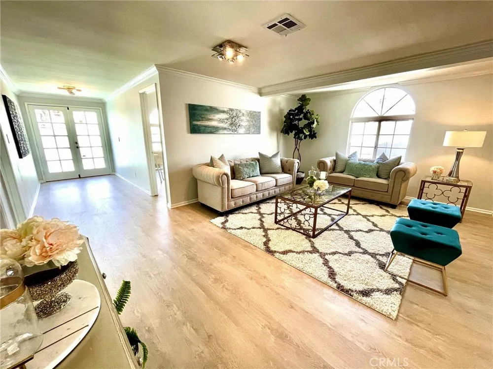 17912 Gridley Road Artesia, CA 90701