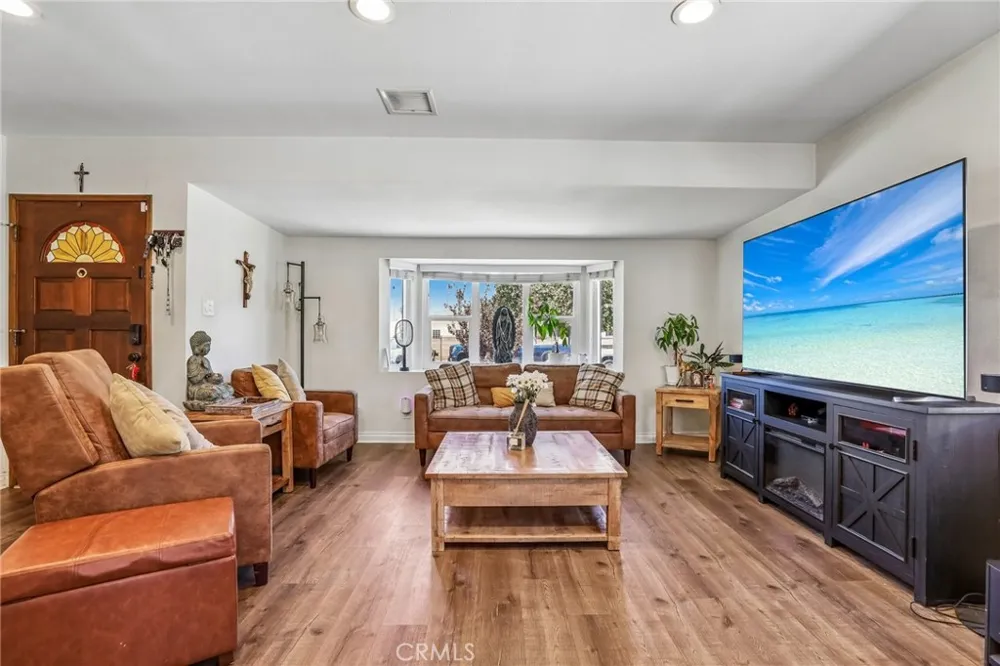 16640 E Tudor Covina, CA 91722