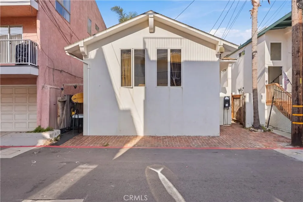 518 Bayview Drive Hermosa Beach, CA 90254
