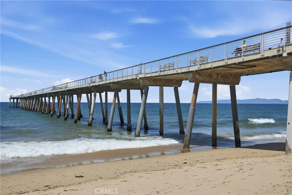 518 Bayview Drive Hermosa Beach, CA 90254
