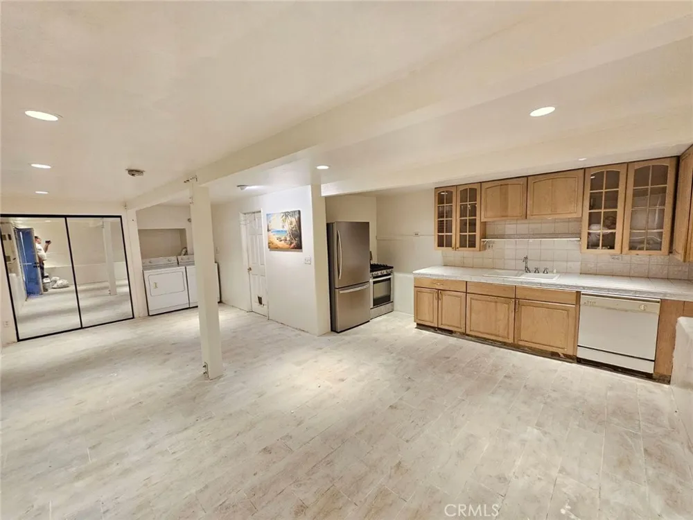 518 Bayview Drive Hermosa Beach, CA 90254