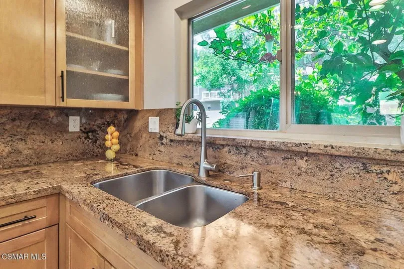 434 Vista Dorado Oak Park, CA 91377
