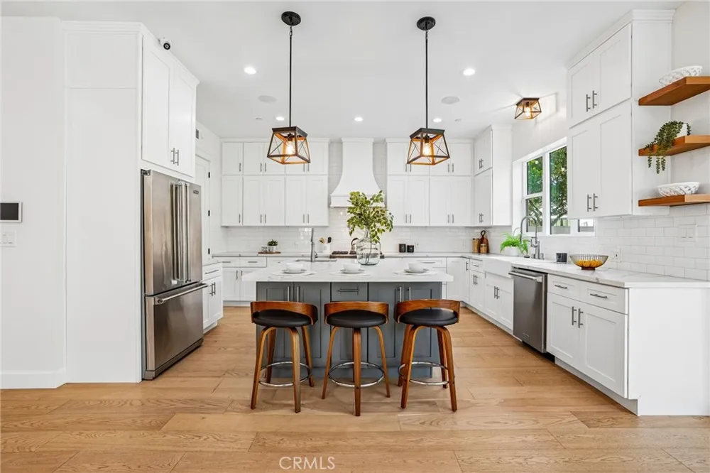 8308 Mcconnell Avenue Los Angeles, CA 90045
