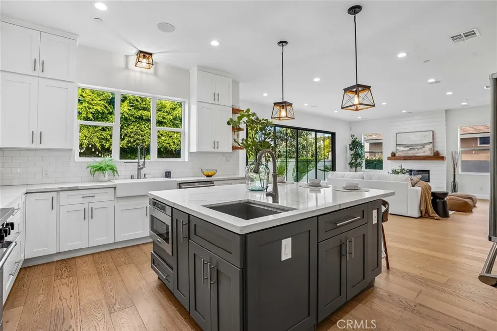 8308 Mcconnell Avenue Los Angeles, CA 90045