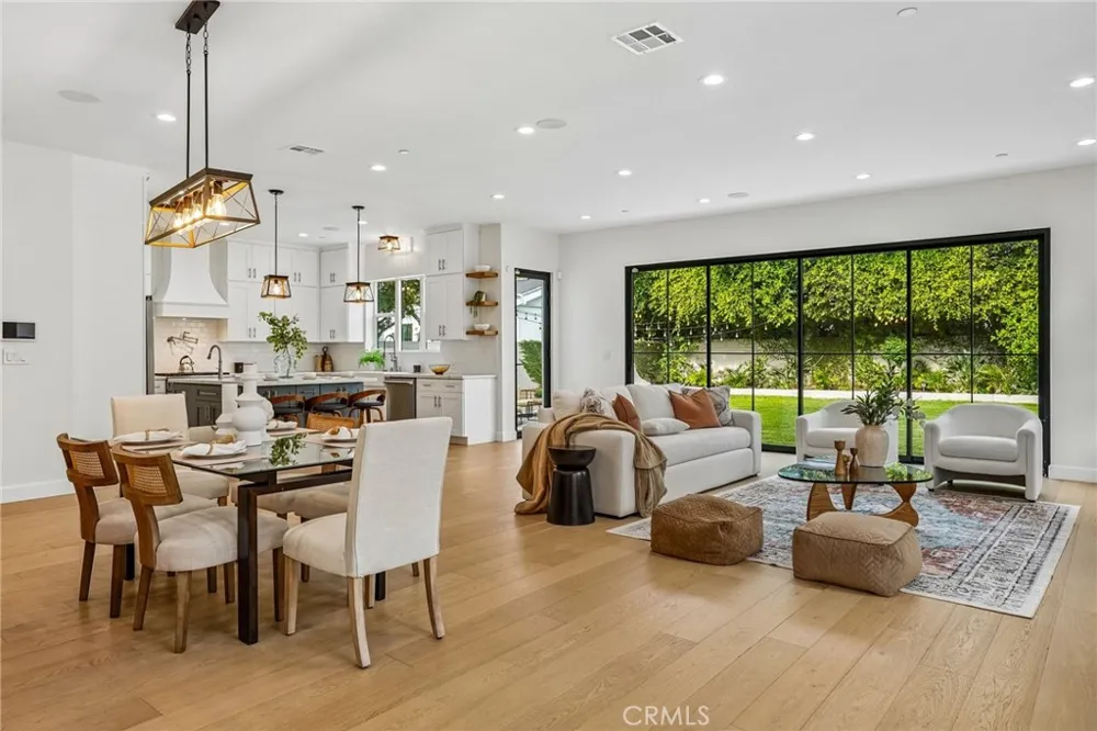 8308 Mcconnell Avenue Los Angeles, CA 90045