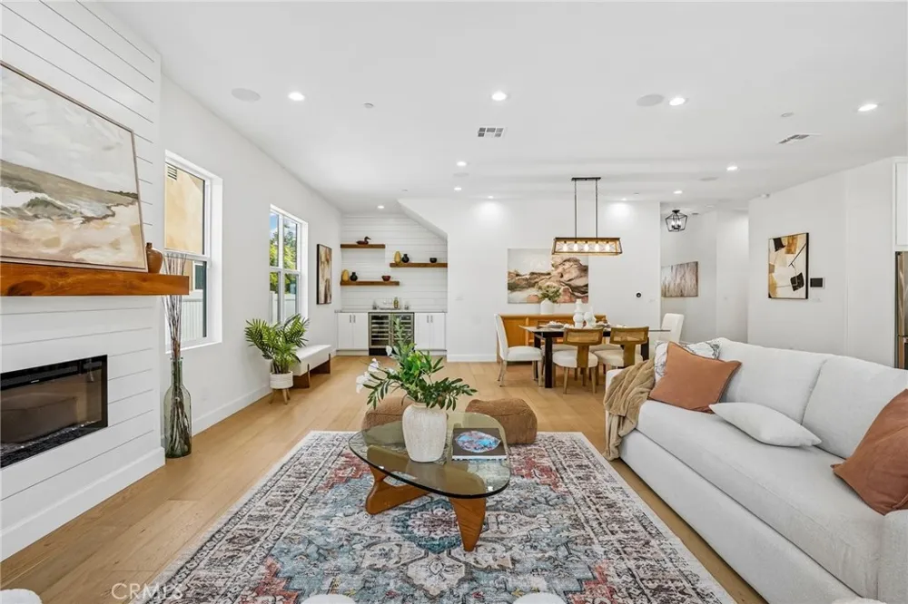 8308 Mcconnell Avenue Los Angeles, CA 90045