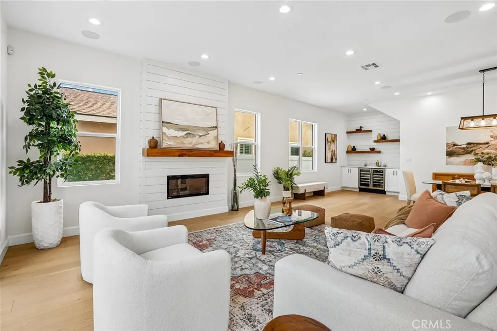 8308 Mcconnell Avenue Los Angeles, CA 90045