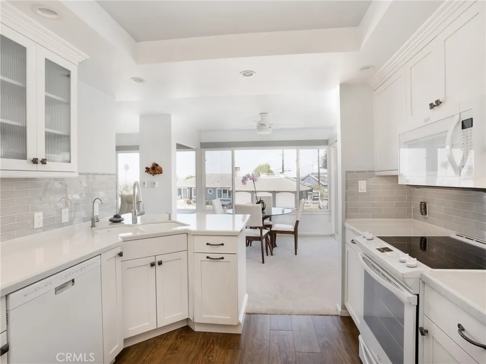 635 Paseo De La Playa #203 Redondo Beach, CA 90277