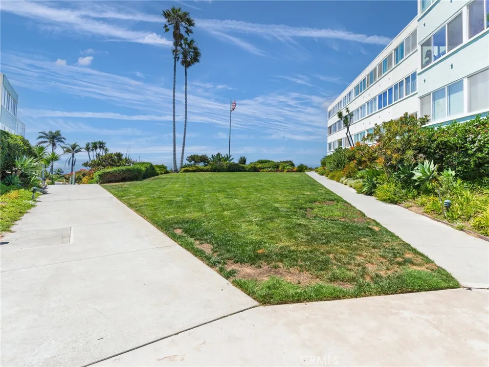 635 Paseo De La Playa #203 Redondo Beach, CA 90277