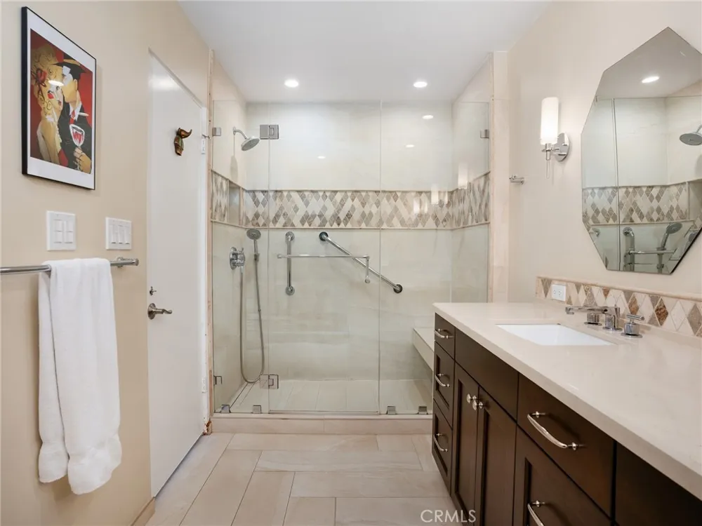 635 Paseo De La Playa #203 Redondo Beach, CA 90277