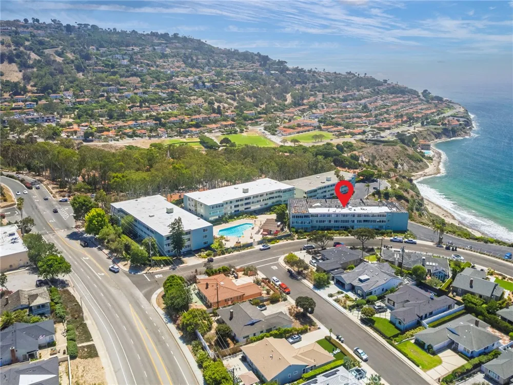 635 Paseo De La Playa #203 Redondo Beach, CA 90277