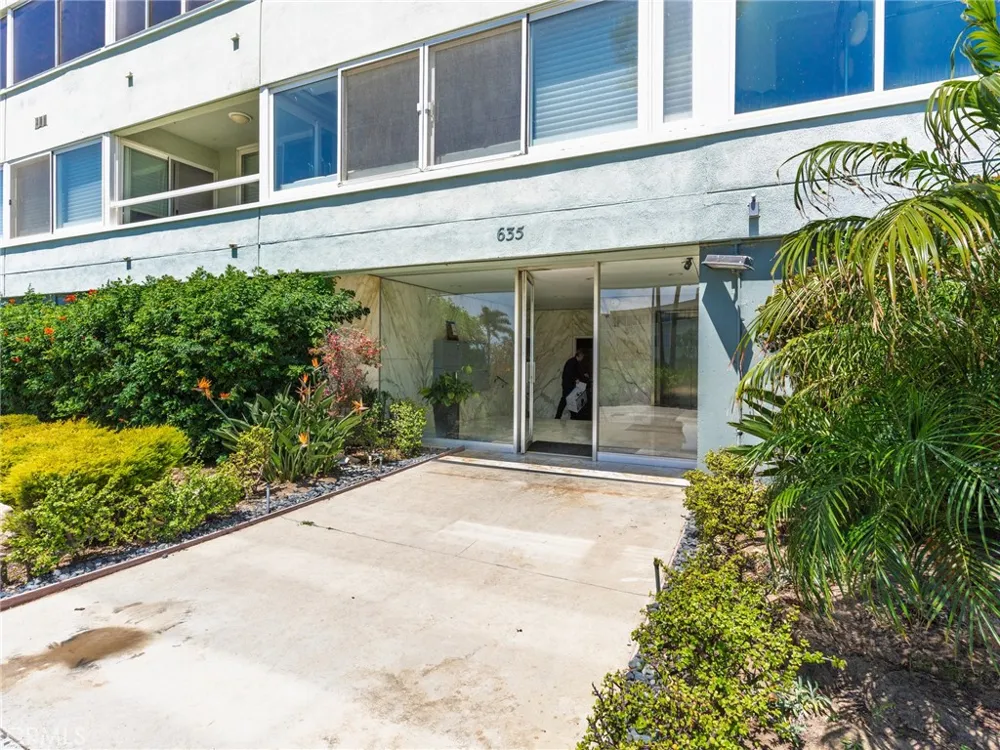 635 Paseo De La Playa #203 Redondo Beach, CA 90277