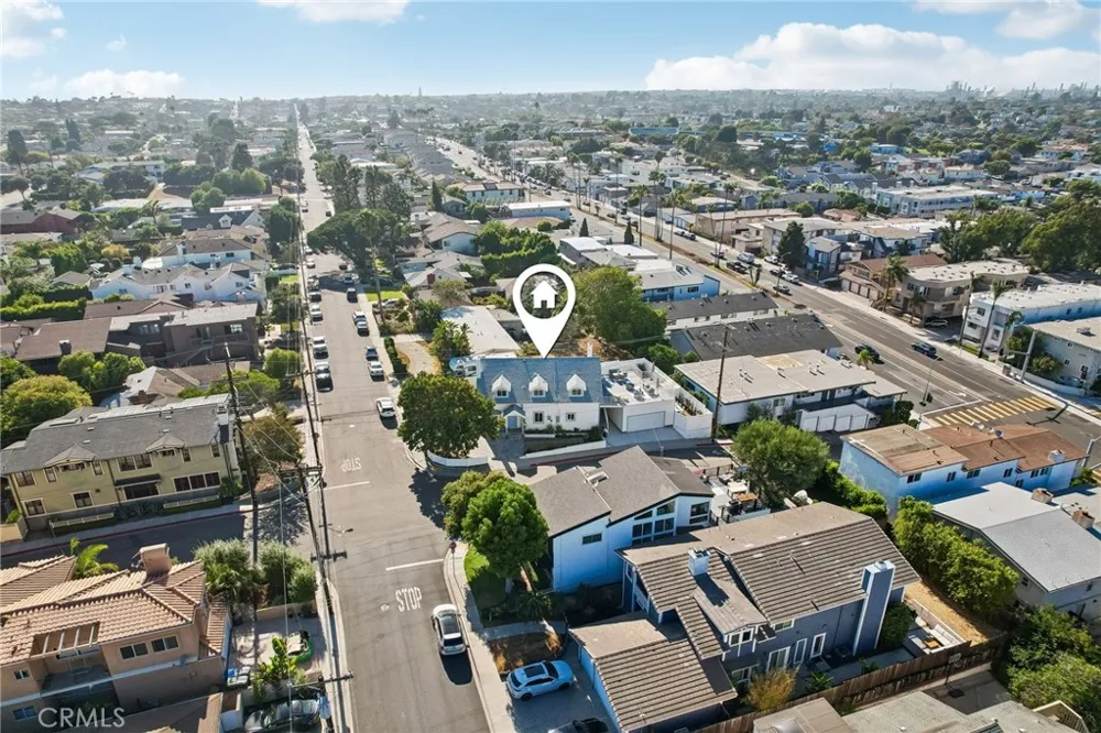 1467 11th Manhattan Beach, CA 90266