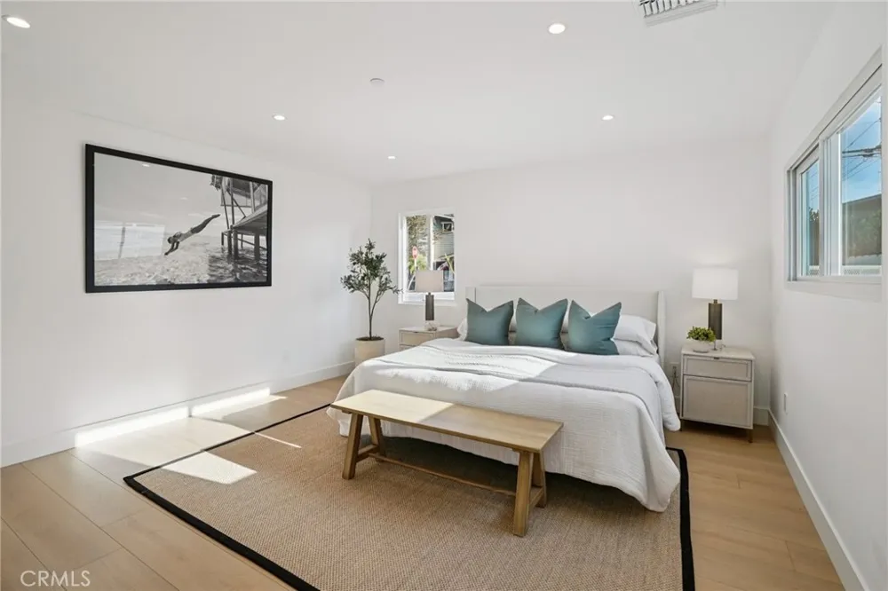 1467 11th Manhattan Beach, CA 90266