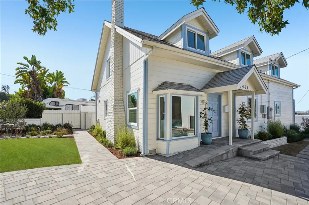 1467 11th Manhattan Beach, CA 90266