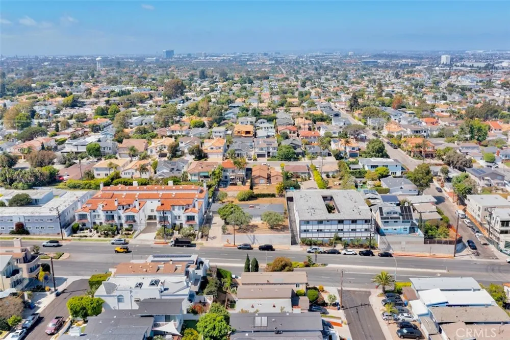 1633 Artesia Manhattan Beach, CA 90266