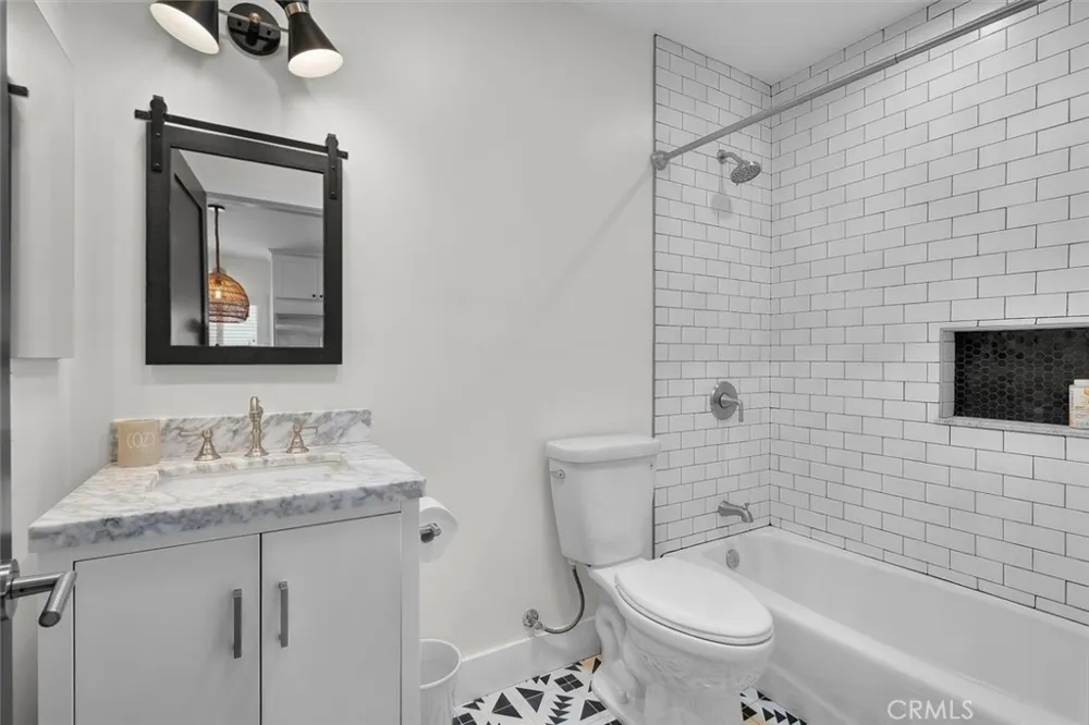 1430 Bonnie Brae Hermosa Beach, CA 90254