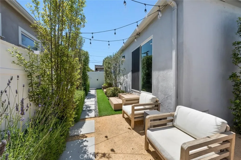 1430 Bonnie Brae Hermosa Beach, CA 90254