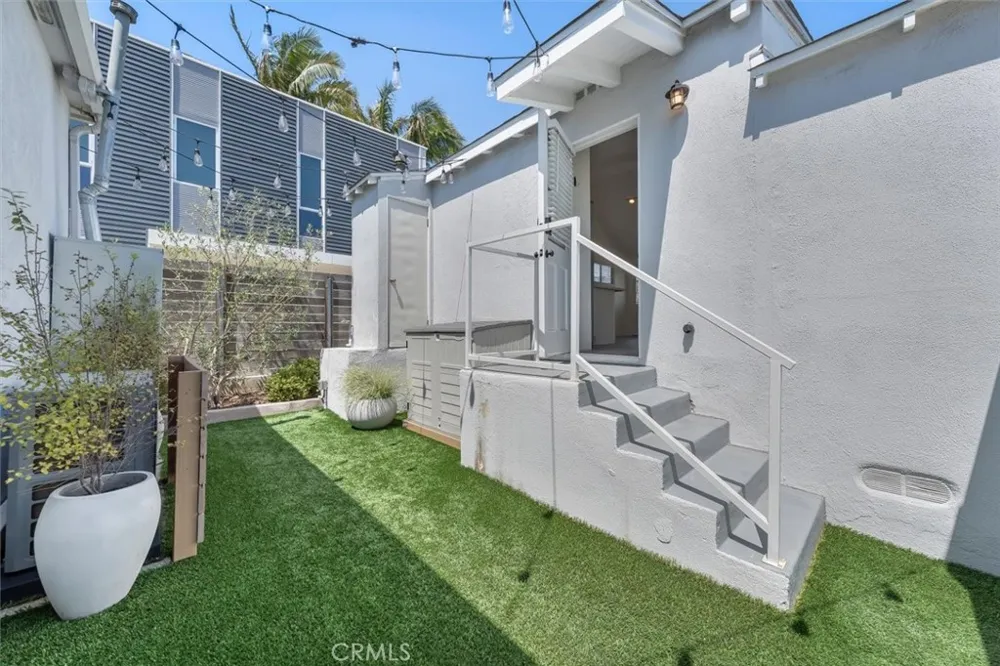 1430 Bonnie Brae Hermosa Beach, CA 90254