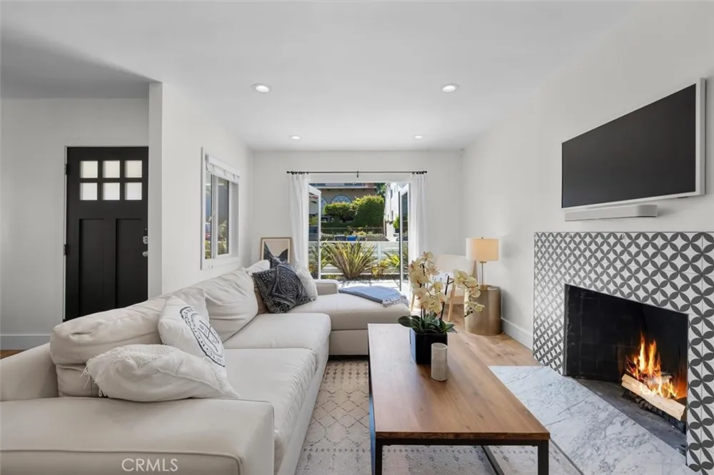 1430 Bonnie Brae Hermosa Beach, CA 90254