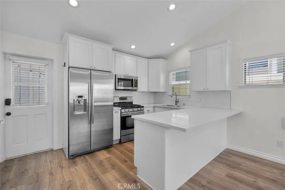 1430 Bonnie Brae Hermosa Beach, CA 90254