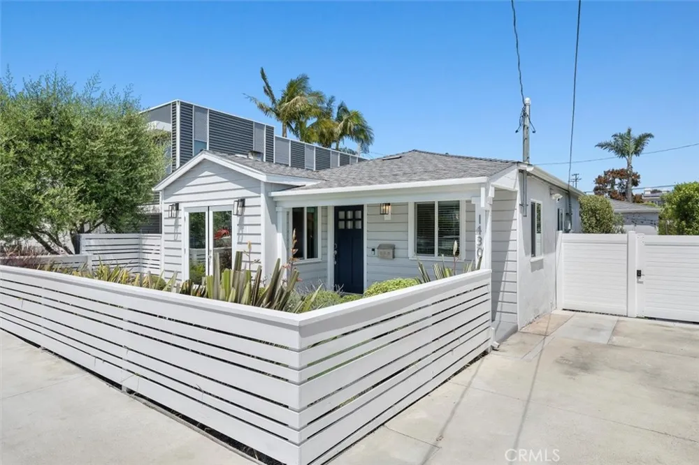 1430 Bonnie Brae Hermosa Beach, CA 90254
