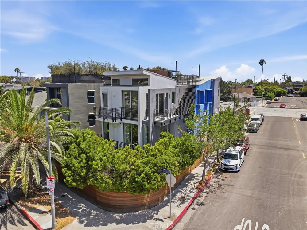 404 Grand Boulevard Venice, CA 90291