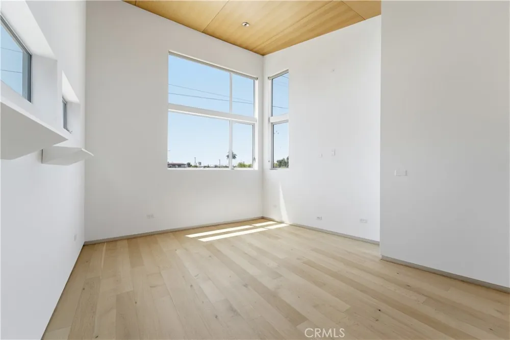 404 Grand Boulevard Venice, CA 90291