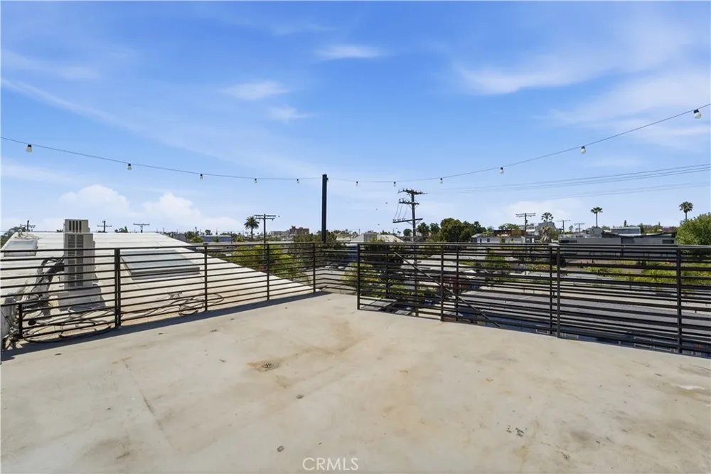 404 Grand Boulevard Venice, CA 90291