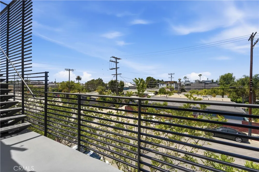 404 Grand Boulevard Venice, CA 90291