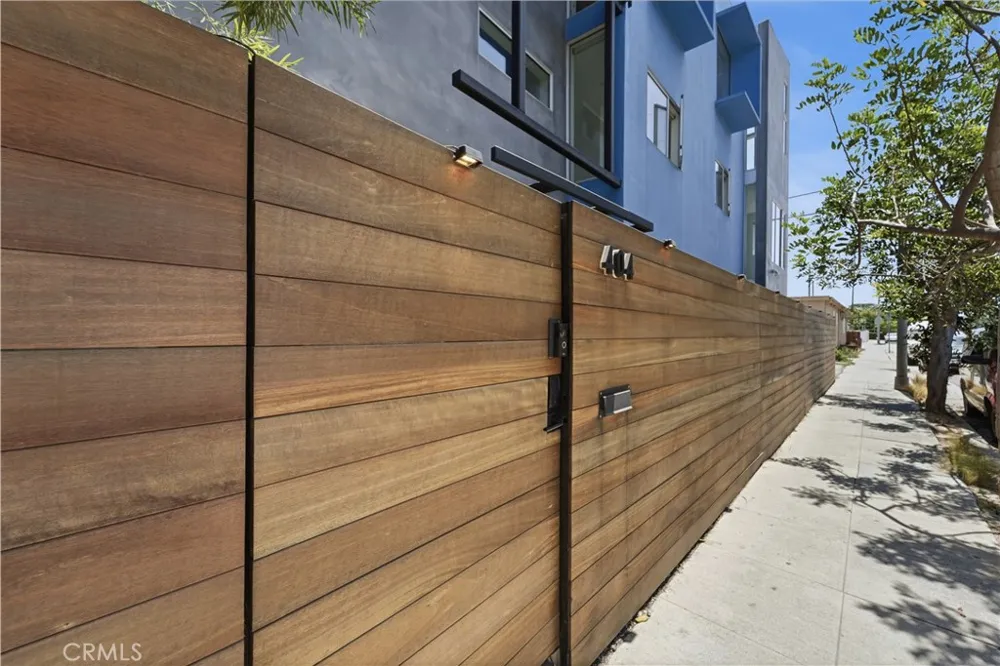 404 Grand Boulevard Venice, CA 90291