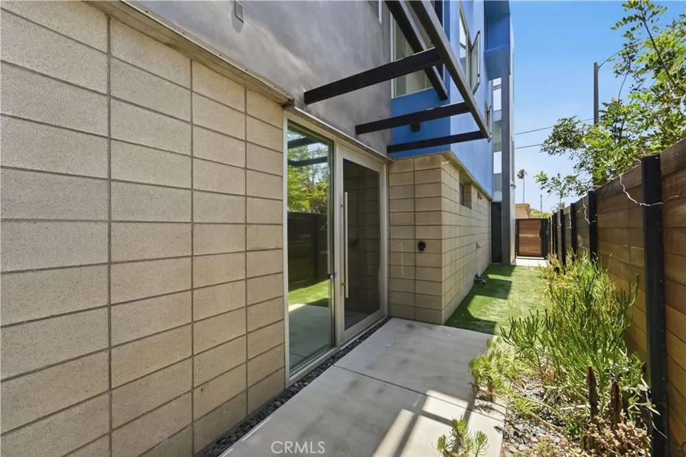 404 Grand Boulevard Venice, CA 90291