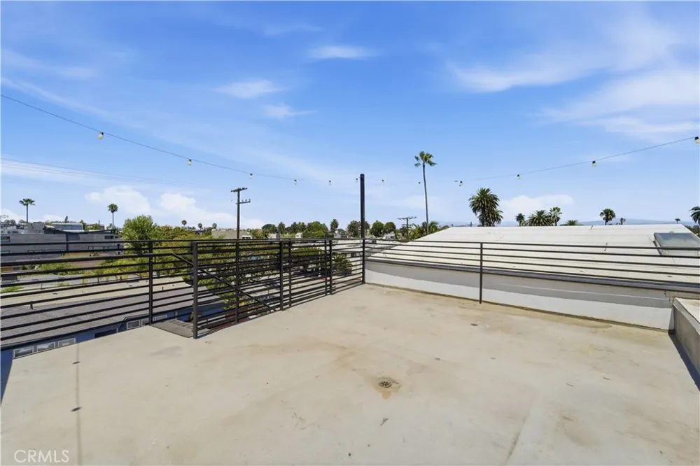 404 Grand Boulevard Venice, CA 90291