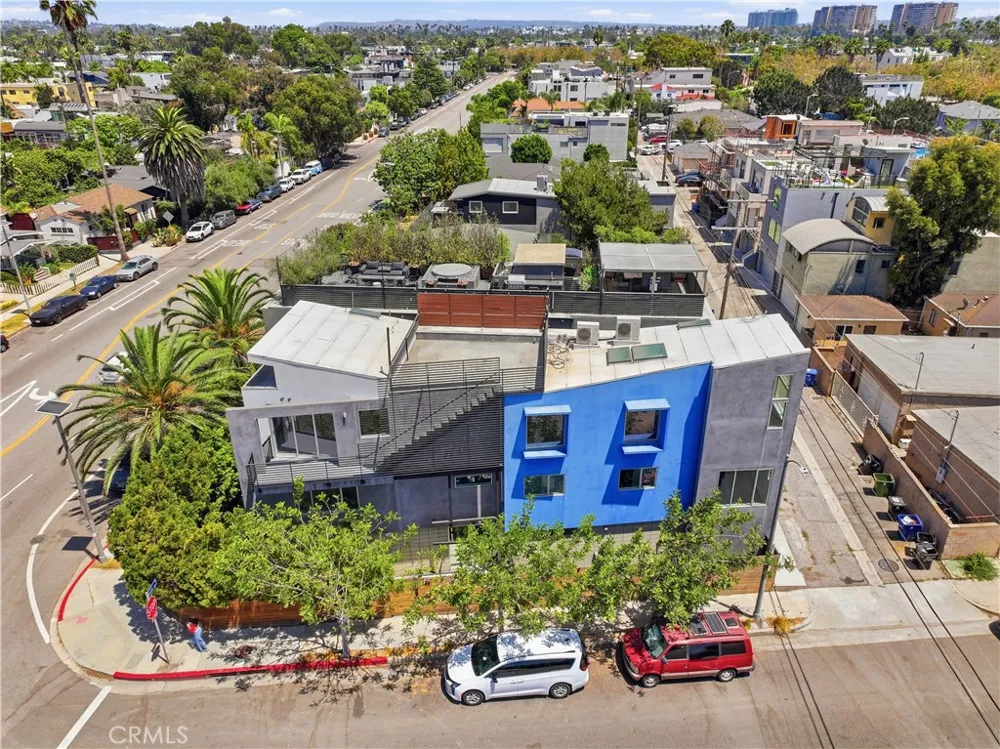 404 Grand Boulevard Venice, CA 90291