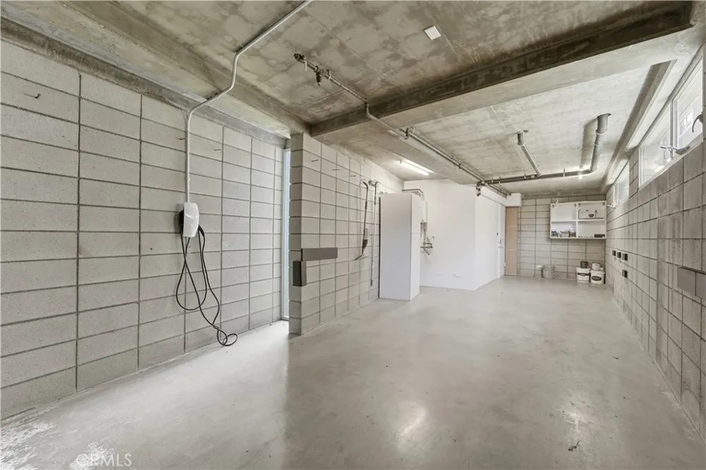 404 Grand Boulevard Venice, CA 90291