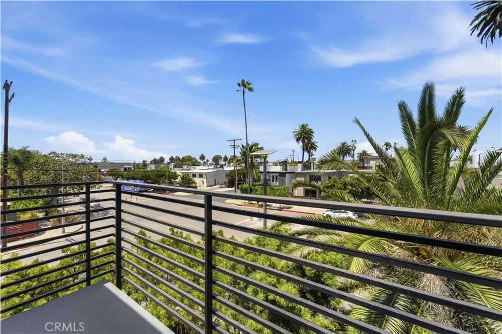 404 Grand Boulevard Venice, CA 90291
