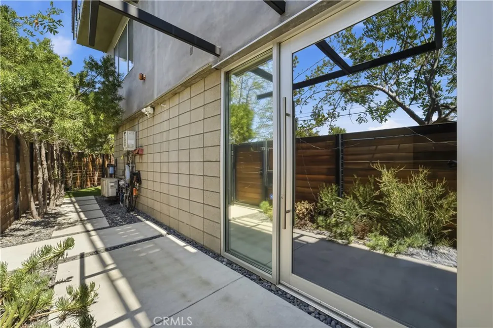 404 Grand Boulevard Venice, CA 90291