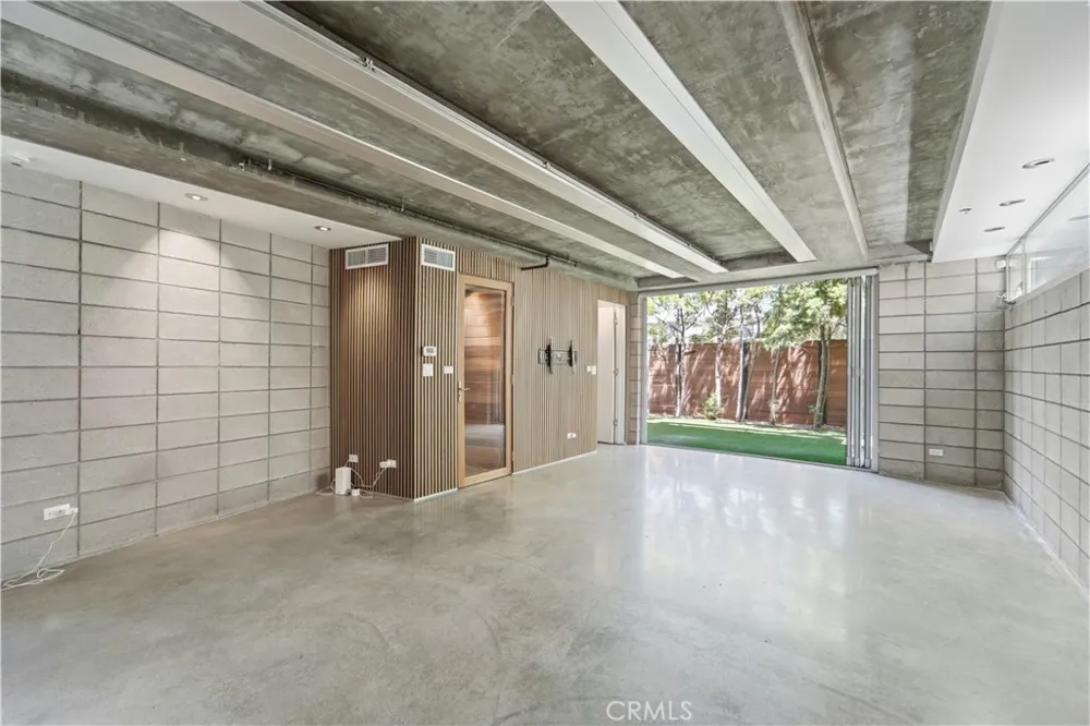 404 Grand Boulevard Venice, CA 90291