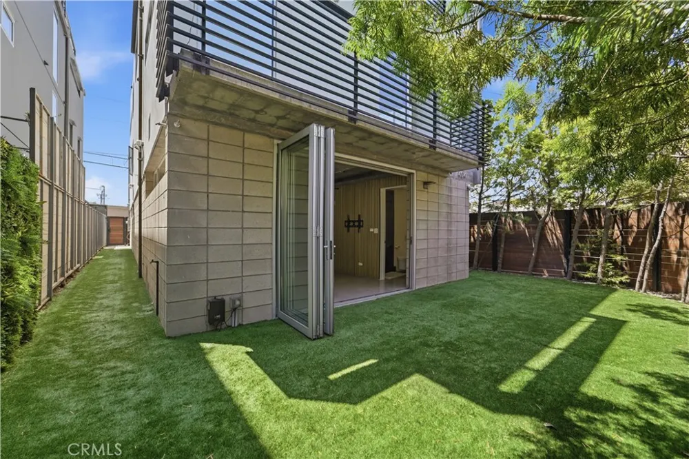 404 Grand Boulevard Venice, CA 90291