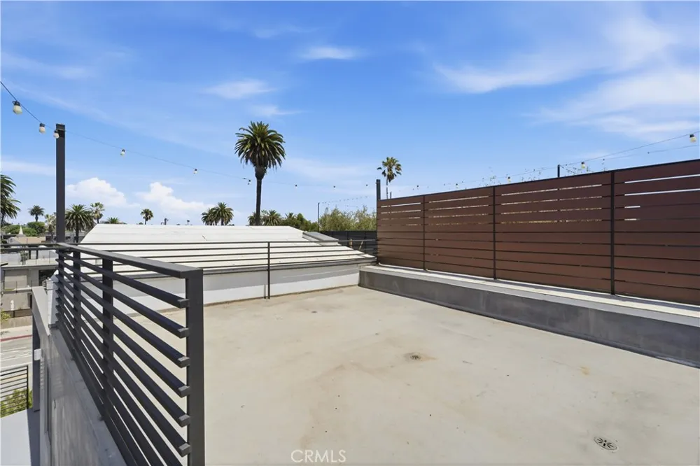 404 Grand Boulevard Venice, CA 90291