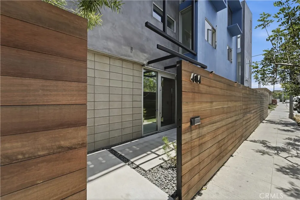 404 Grand Boulevard Venice, CA 90291