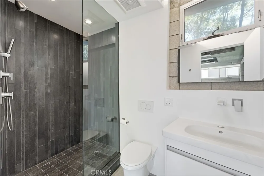 404 Grand Boulevard Venice, CA 90291