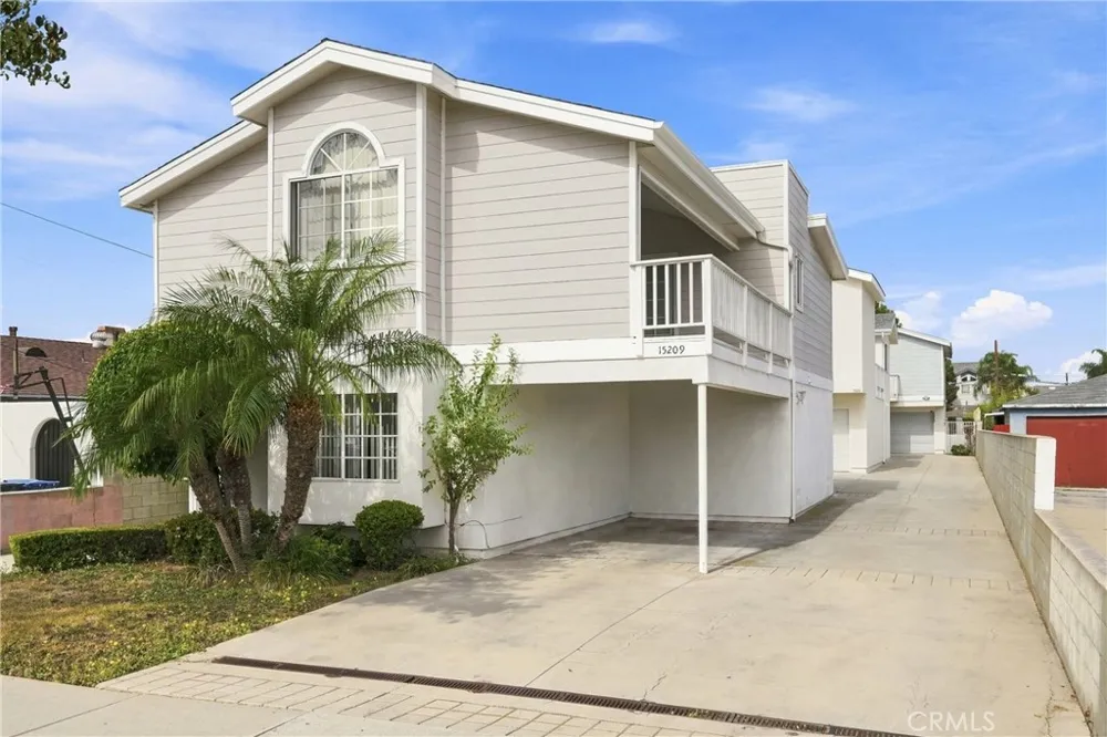 15211 Eastwood Avenue Lawndale, CA 90260