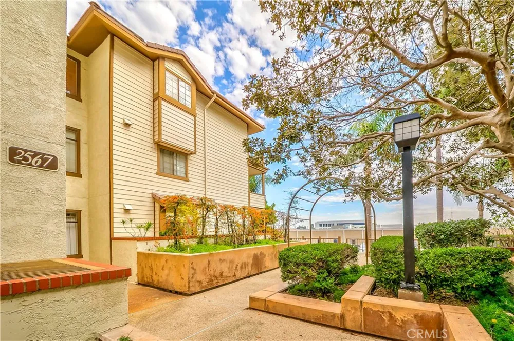 2567 Plaza Del Amo #109 Torrance, CA 90503